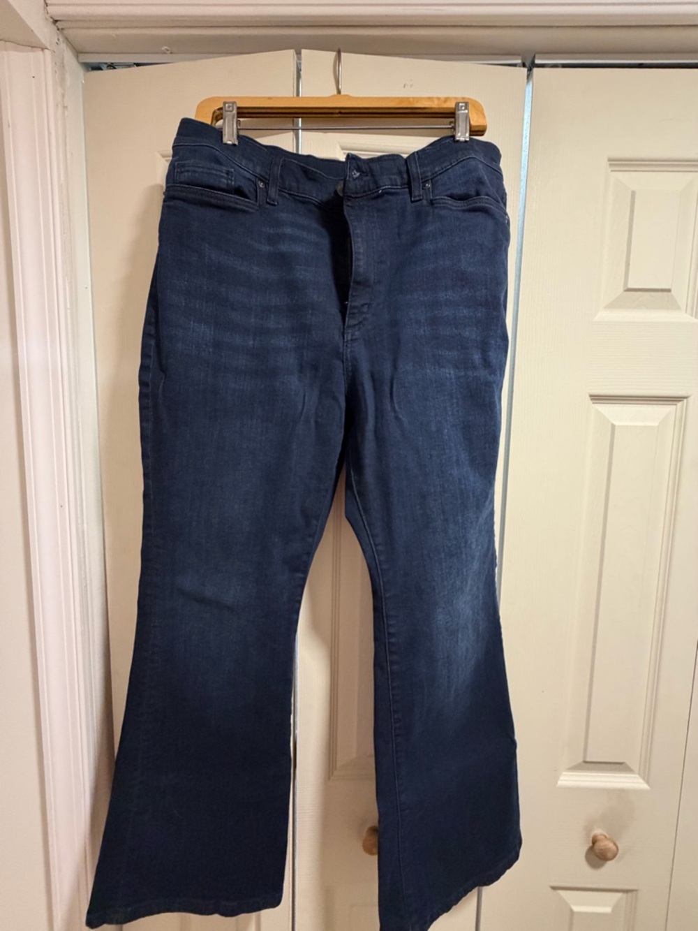 LOFT Men's Bootcut Jeans in Dark Indigo